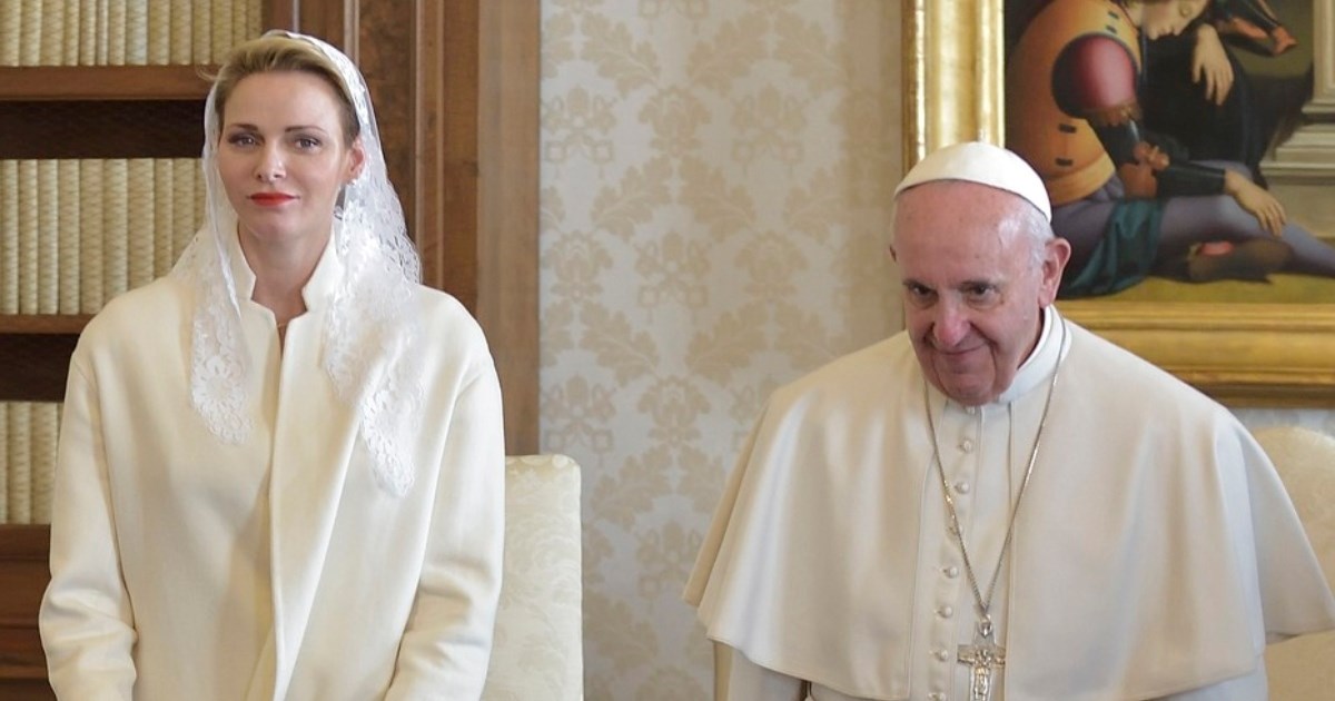 Privilegij bijele boje: Samo sedam žena na svijetu smije nositi bijelo u posjetu papi