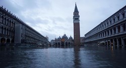 VIDEO Venecija opet potopljena, voda narasla za skoro metar i pol