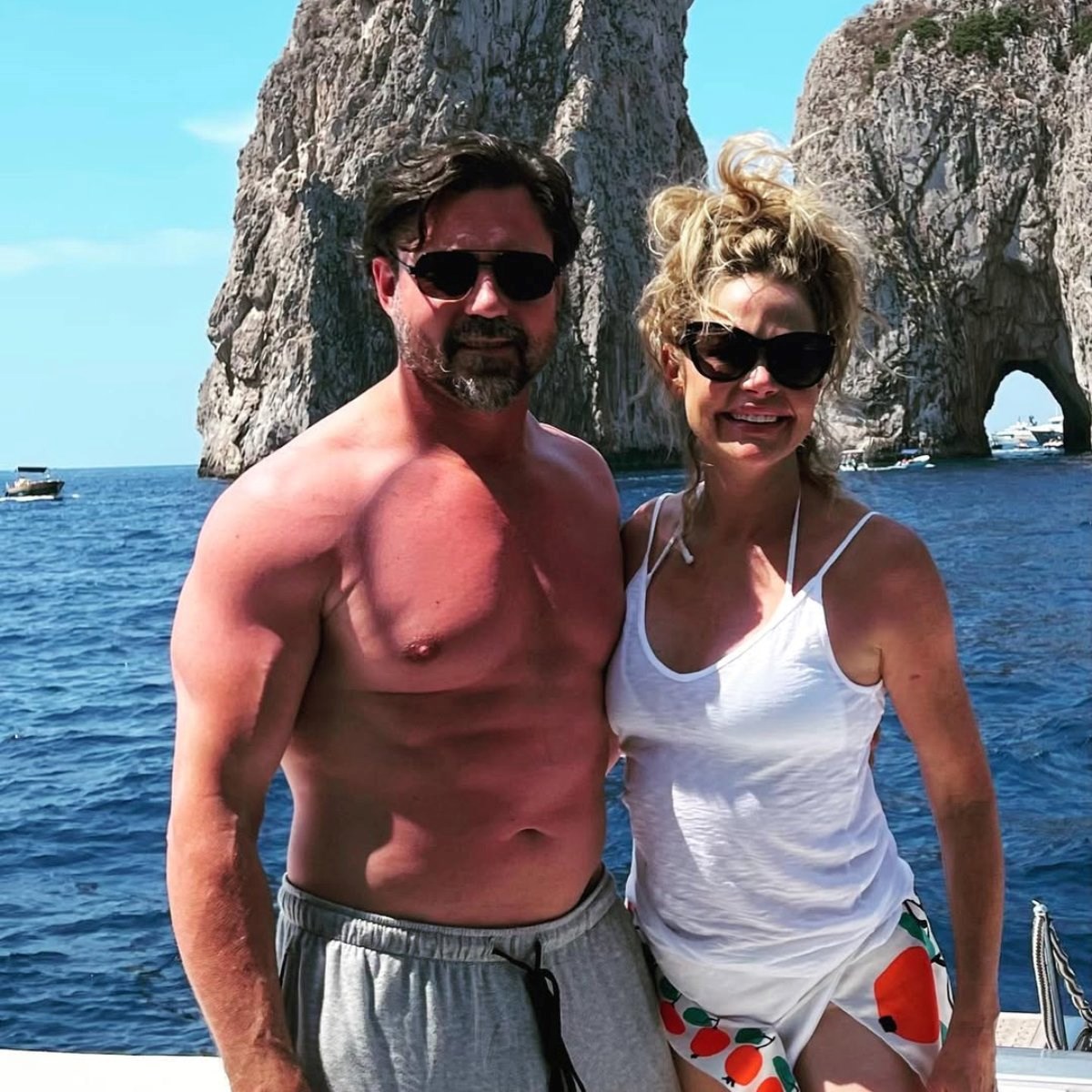 Bivši suprug Denise Richards tvrdi da će postati beskućnik. Već su mu isključili vodu