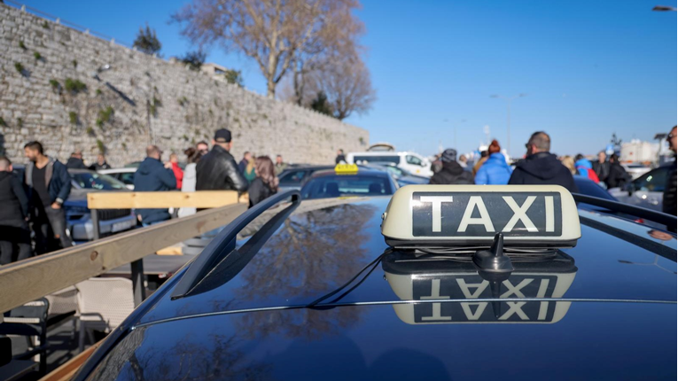 Država uvodi ogromne promjene za taksije