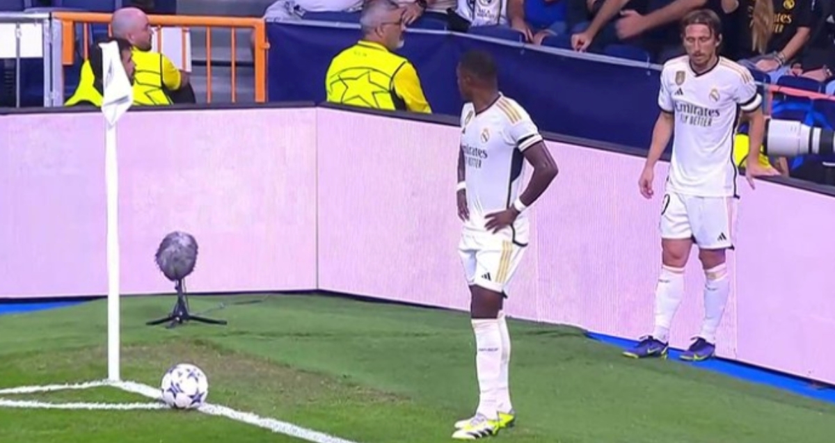 Modrić i Alaba imaju novu taktiku za korner. Nikome nije jasna i svi se čude