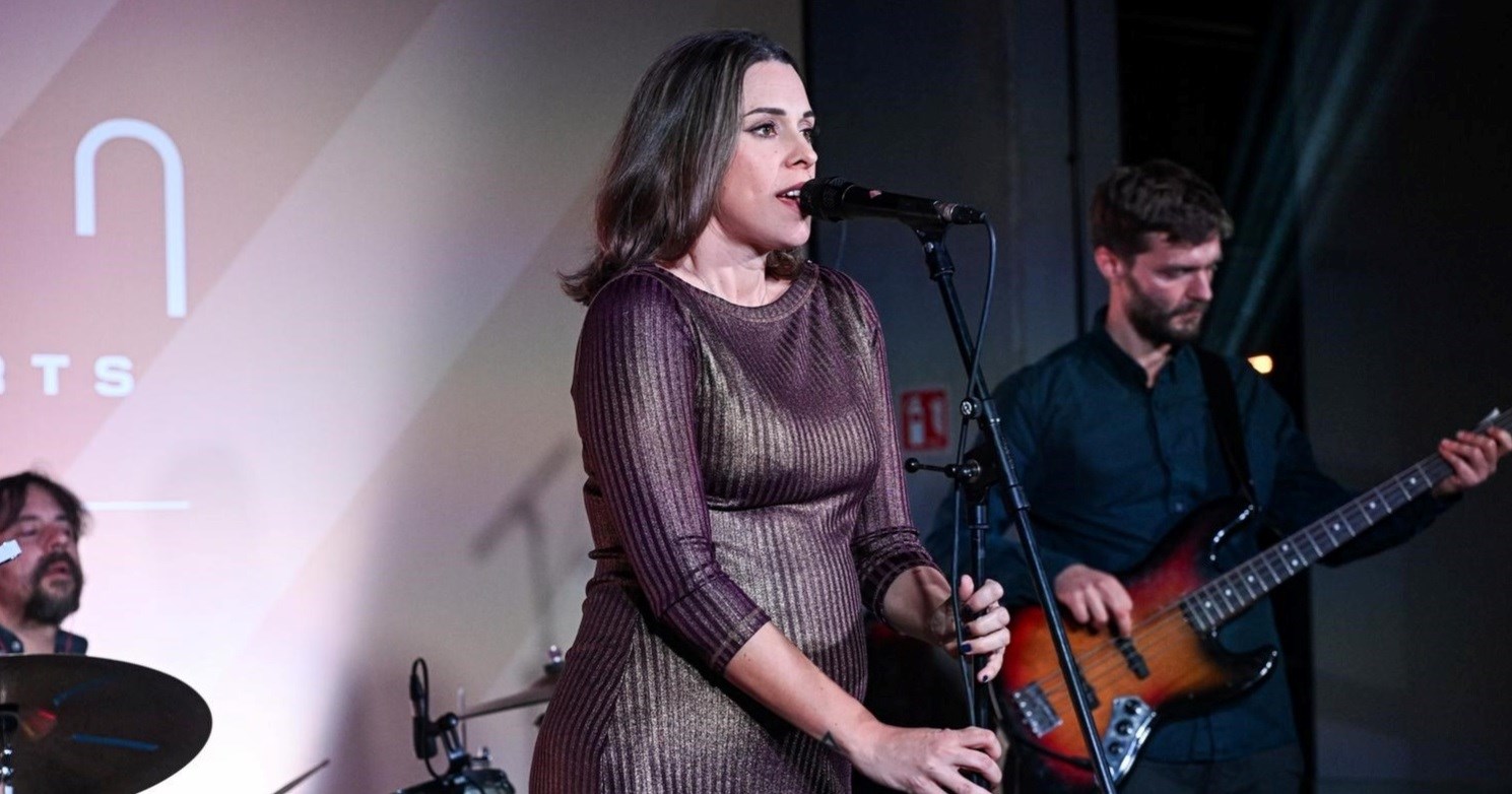 Natali Dizdar objavila prvu fotku s kćerkicom, pohvalila se kako uživaju