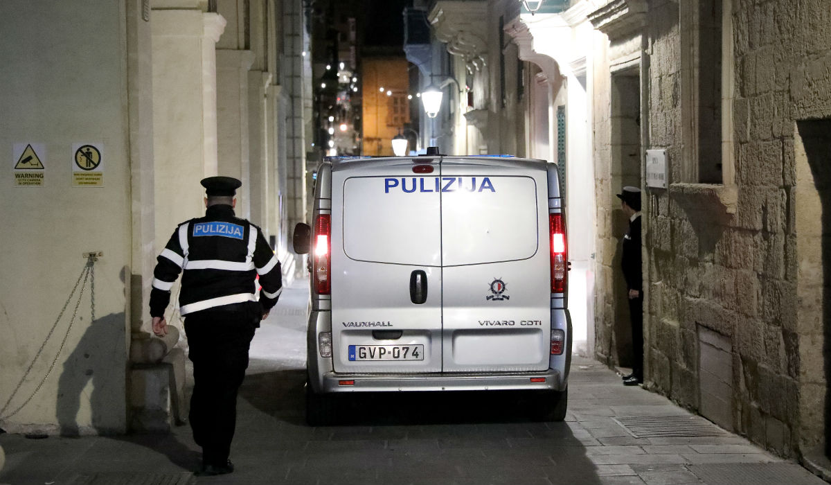 Uhićeno više od pola prometnih policajaca na Malti, lažirali prekovremene sate