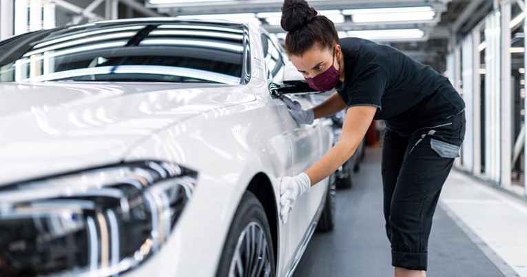 Daimler će radnicima u Njemačkoj isplatiti "korona bonus" 