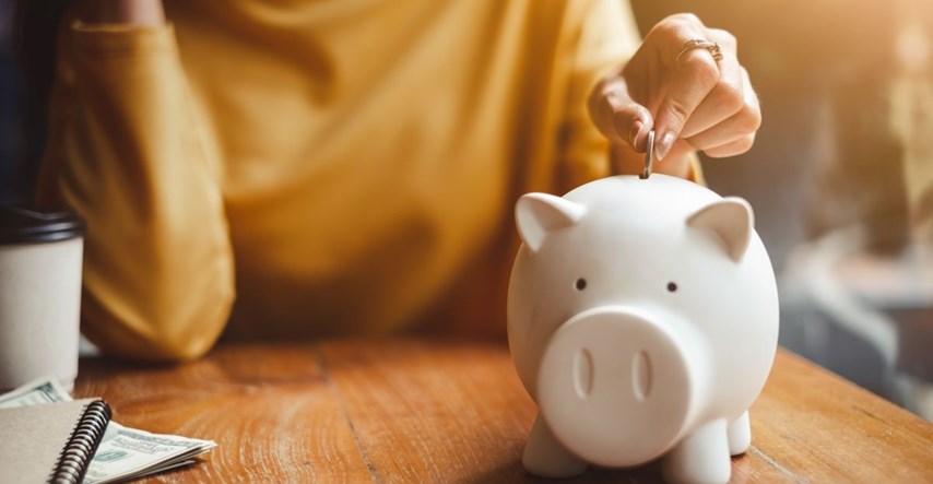 Ljudi ismijavaju TikTok izazov za uštedu novca: "Ne zaradim toliko za 100 dana"
