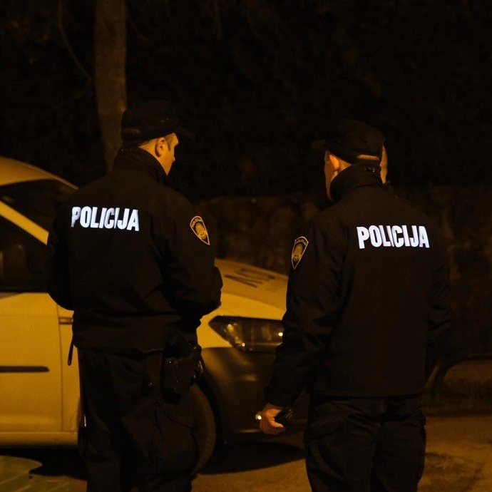 Optužen Makedonac (23) koji je nožem izbo vršnjake u Varaždinu