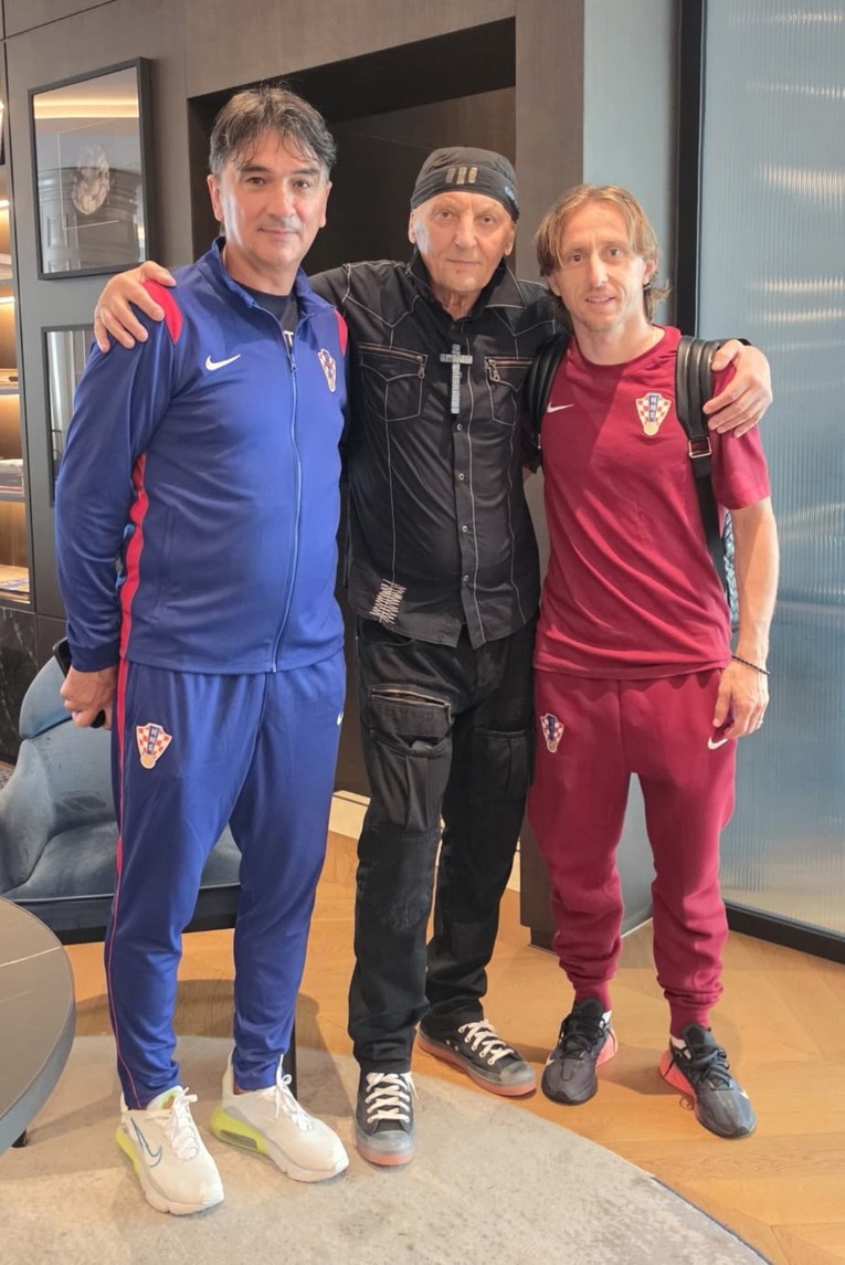 FOTO Prije puta u Ameriku Vatreni dobili poseban dar od Stephana Lupina