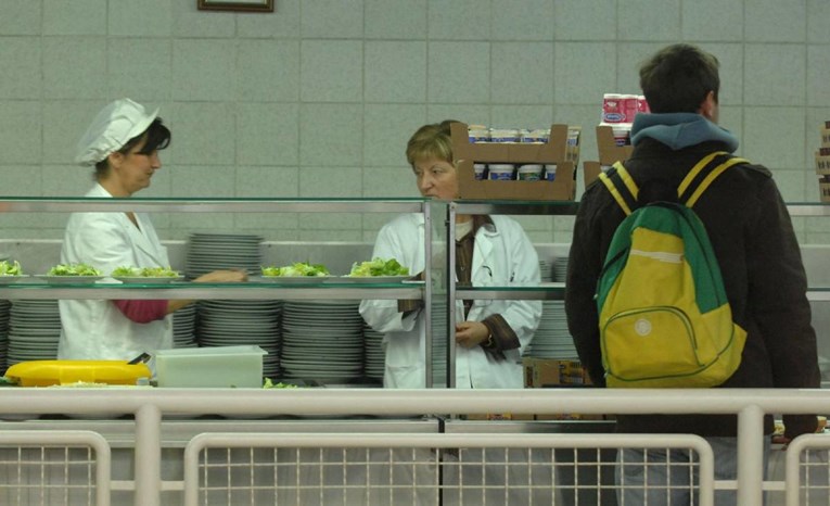 Dobre vijesti za studente: Nema rasta cijena u menzama i domovima 