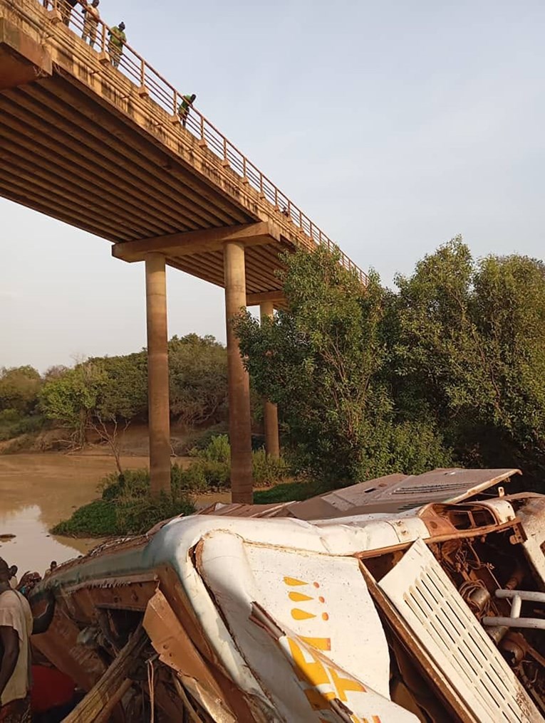 Najmanje 31 osoba poginula u autobusnoj nesreći u Maliju