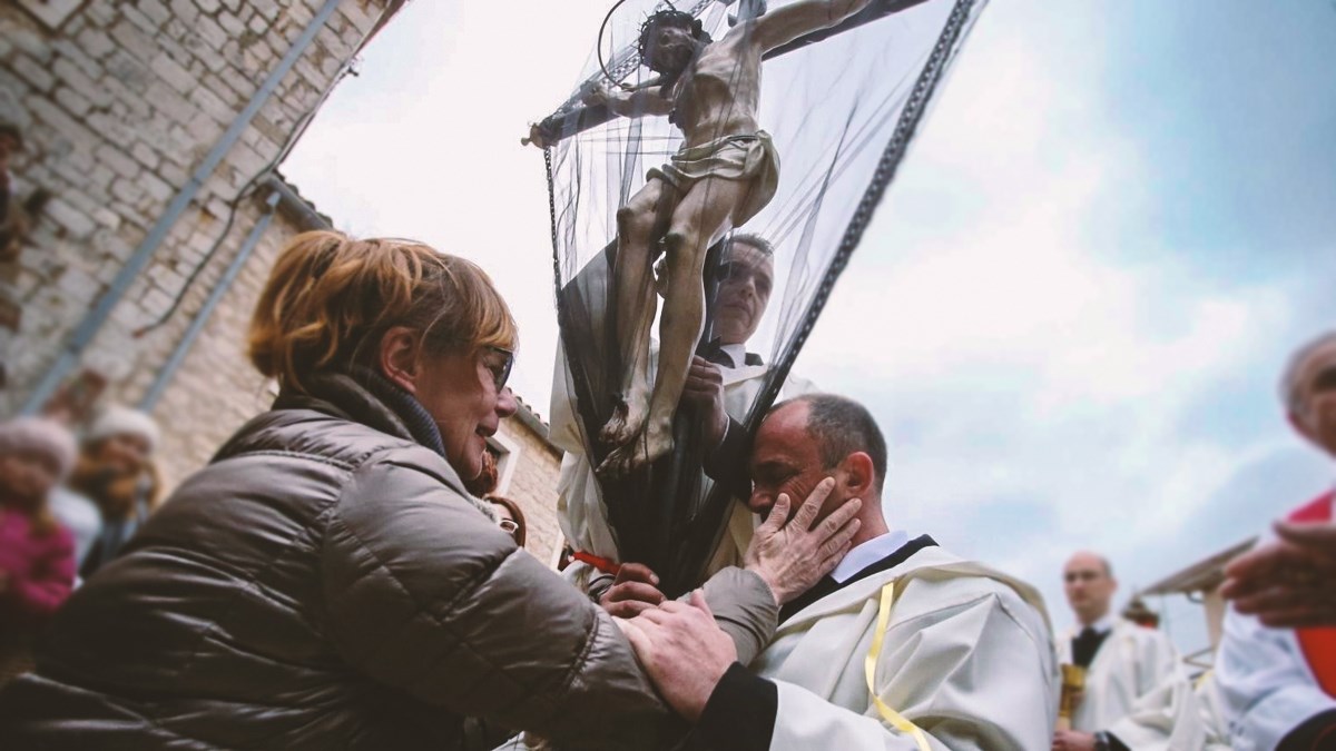 Na Hvaru se večeras održava procesija preko cijelog otoka, Stožer im je dao dozvolu