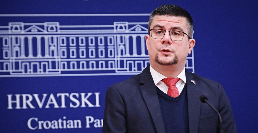 Hajduković: Vlada stihijski dijeli sredstva s ciljem kupovanja glasova pred izbore