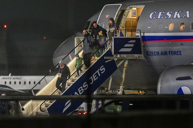 Dubai zatvoren, letovi suspendirani. Europa evakuira građane s Bliskog istoka