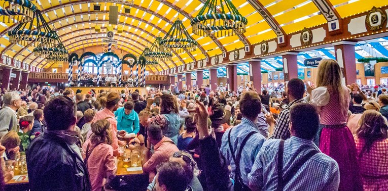 Počeo je 188. Oktoberfest, litra piva od 12 do 15 eura, pogledajte atmosferu