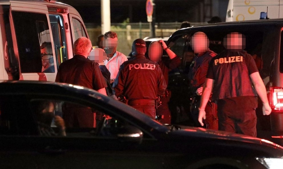 U Austriji uhićeni članovi Islamske države. Jedan ima hrvatsko državljanstvo