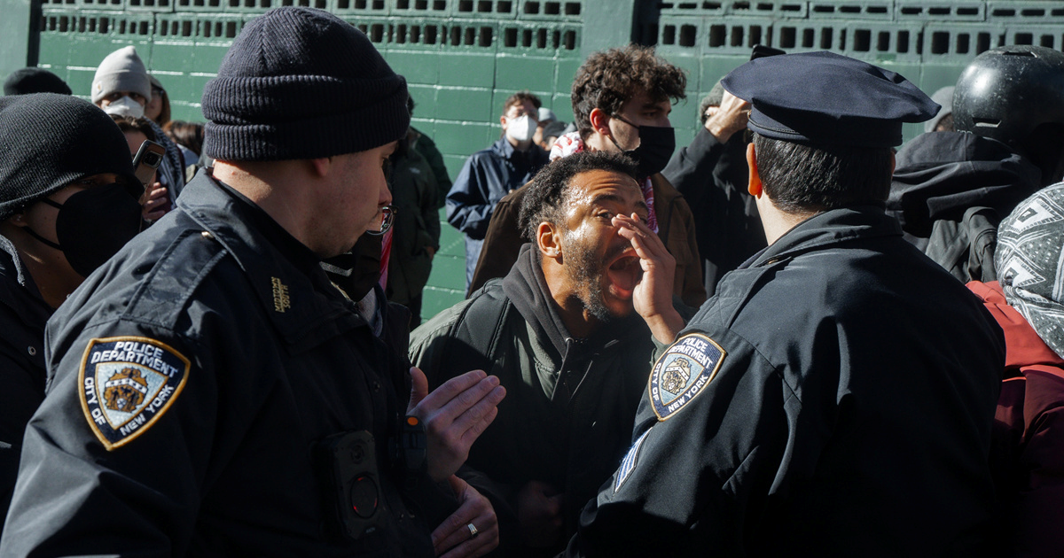 Trump pauzira sve imigracijske zahtjeve iz 19 zemalja