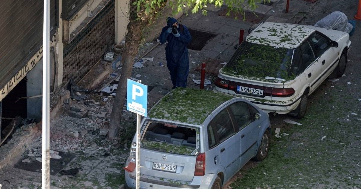 Ženi u Grčkoj bomba eksplodirala u rukama, poginula je. Nosila ju je prema banci