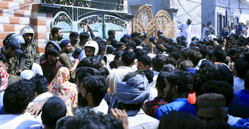 U Pakistanu uhićeno više od 100 muslimana. Napali su kršćane i spalili im kuću