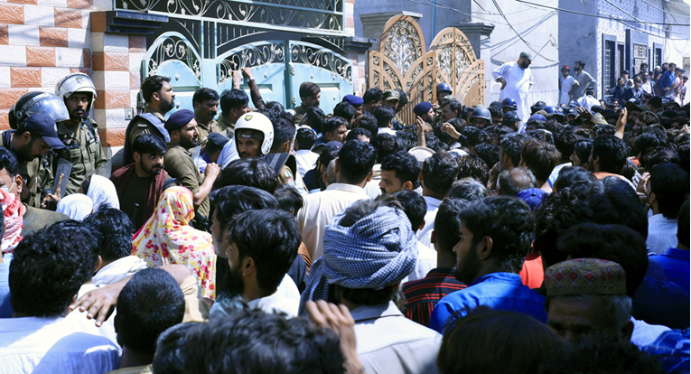 U Pakistanu uhićeno više od 100 muslimana. Napali su kršćane i spalili im kuću