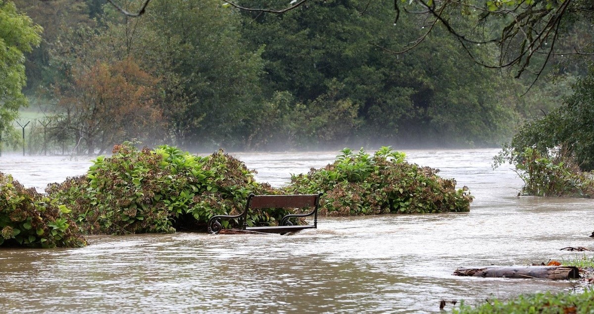 Izlila se pritoka Kupe, zatvorene neke ceste