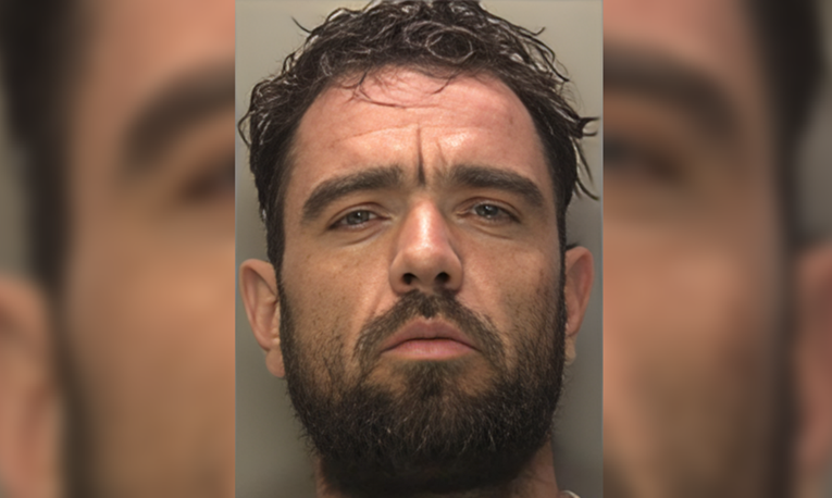 Ubio majku dvoje djece i zakopao je u plitak grob u Britaniji. Osuđen na 18 godina