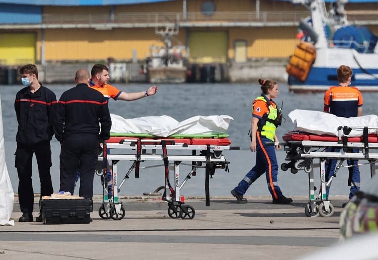 U prevrtanju broda s migrantima 12 mrtvih. Među njima trudnica te devet curica i žena