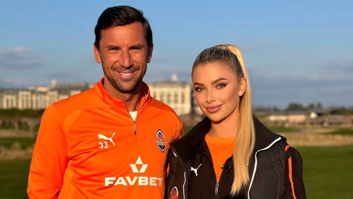 Lijepa Darija koju trener Šahtara ne gleda dok pričaju u braku je s igračem tog kluba