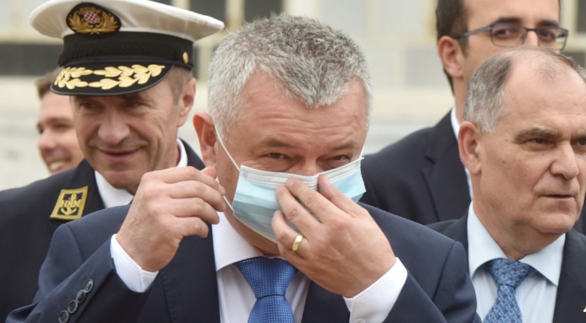 Vlada je samo lani spiskala 224 milijuna naših kuna da bi hvalila ministarstva