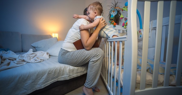 Savjetnica za spavanje otkriva kako natjerati bebe da noću spavaju