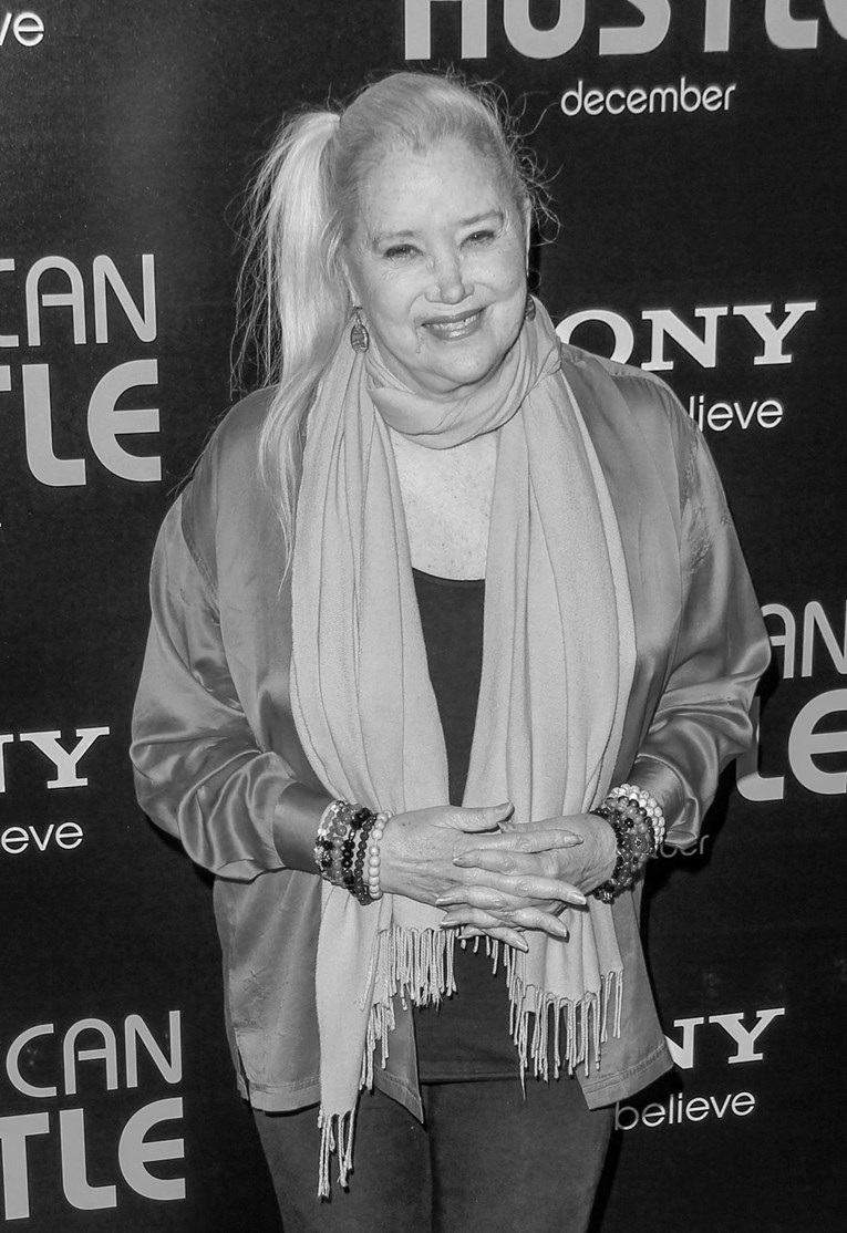 Umrla je glumica Sally Kirkland (84)