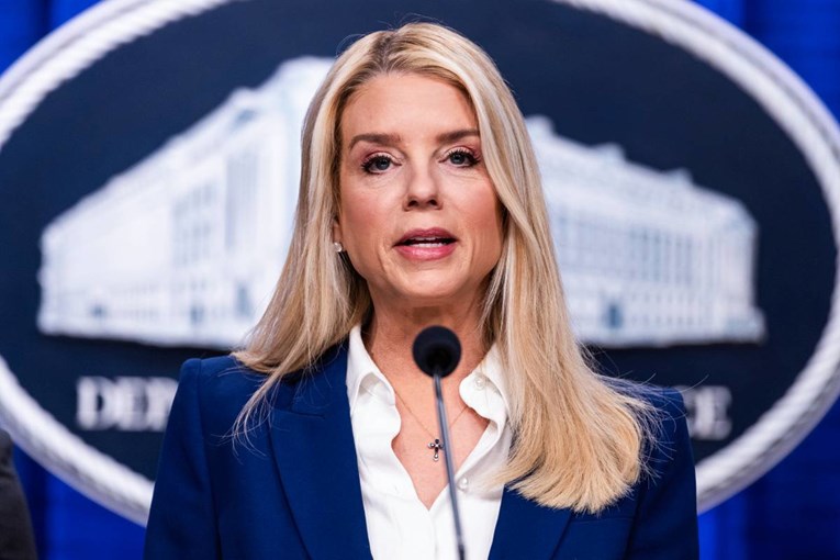 Trump nezadovoljan s Bondi zbog slučaja Epstein. Mogao bi je smijeniti