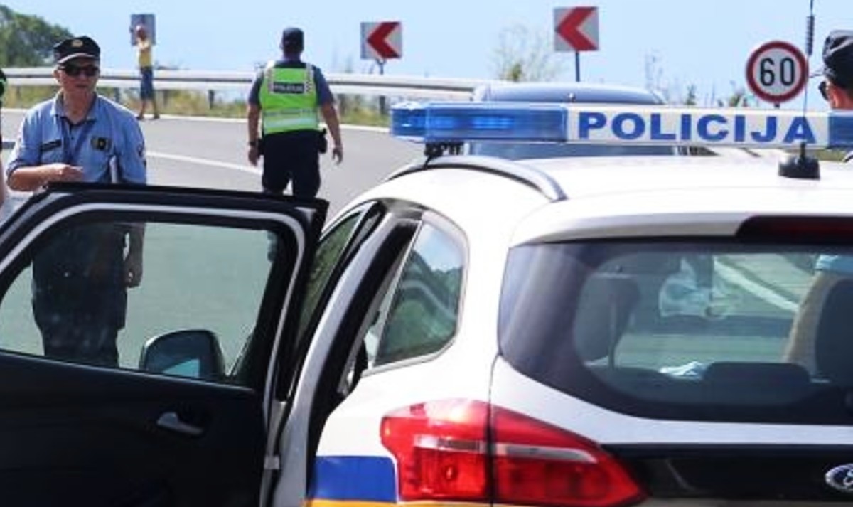 Veliki problemi zbog vjetra kod Senja, za dosta vozila zabranjen prolaz