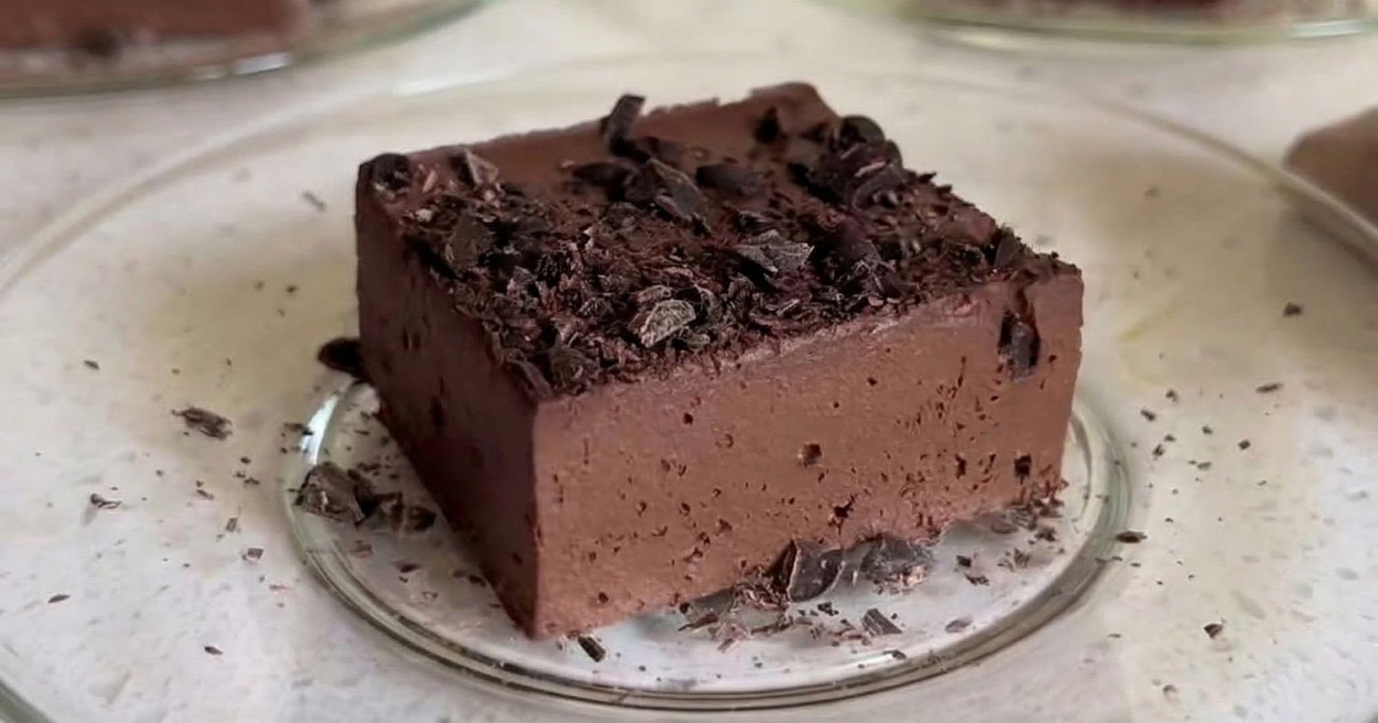 Čokoladni mousse od 2 sastojka zaludio TikTok (jedan od njih su breskve)