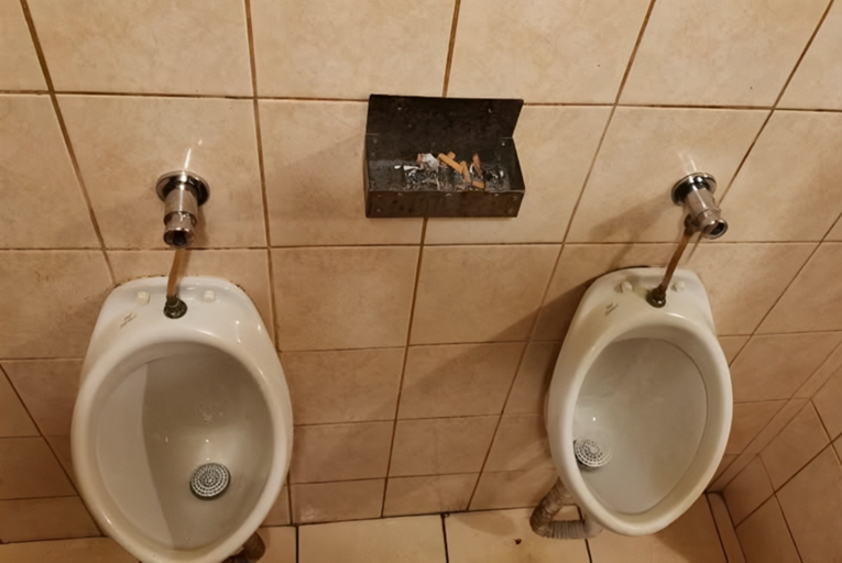 "Ostvarenje sna": Fotka iz muškog WC-a hit je na internetu