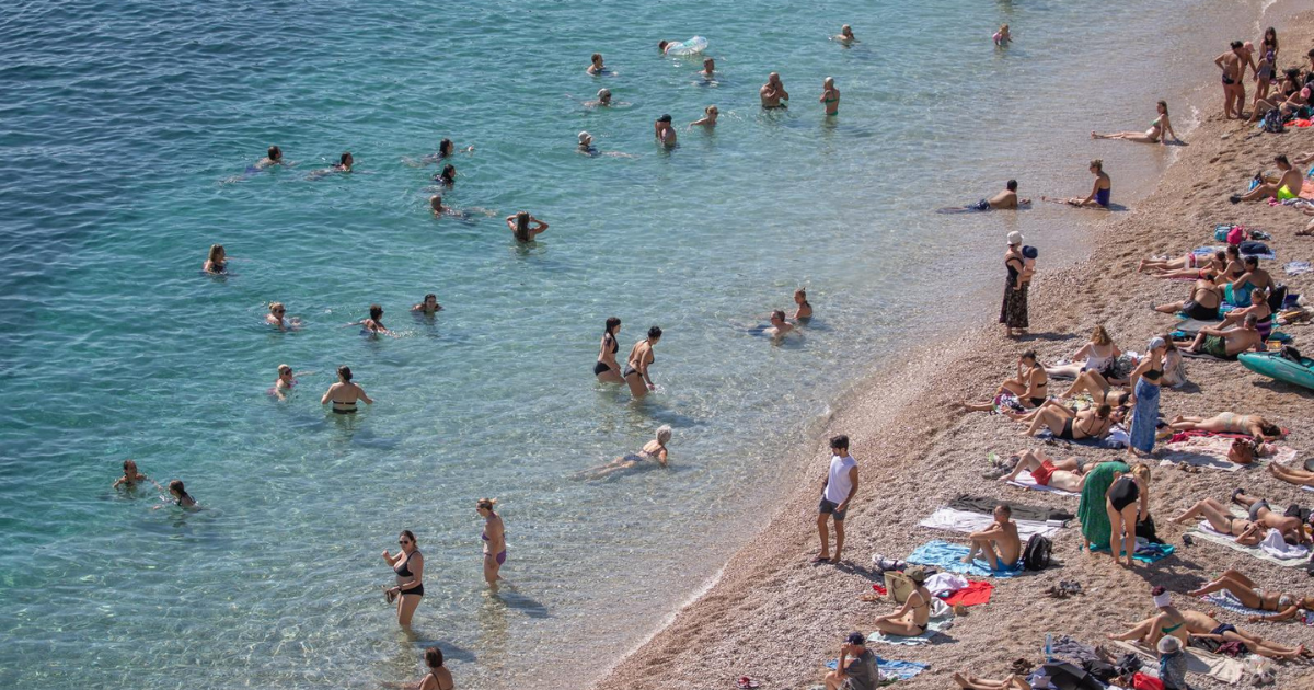 FOTO Plaže u Dubrovniku i dalje su pune kupača