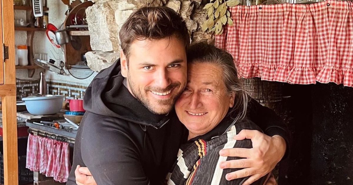 Stjepan Hauser oduševio fanove rijetkom fotografijom sa svojom majkom Marijom