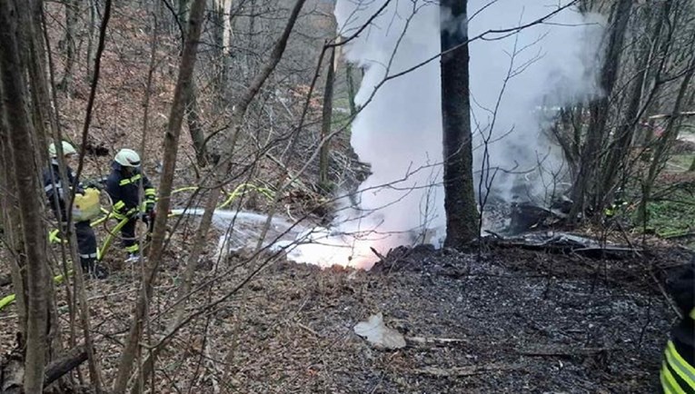 FOTO Vatrogasci objavili sliku gašenja palog MiG-a