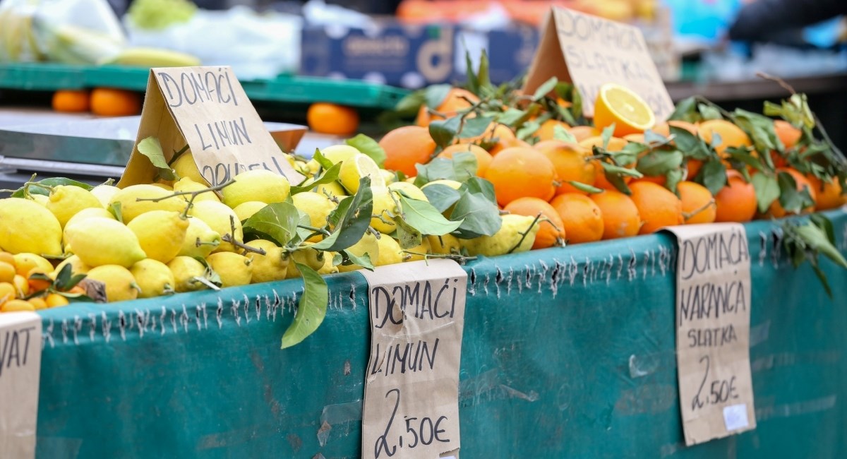 Tržnice su prepune limuna, naranči i mandarina, a od njih pečemo ove sočne kolače