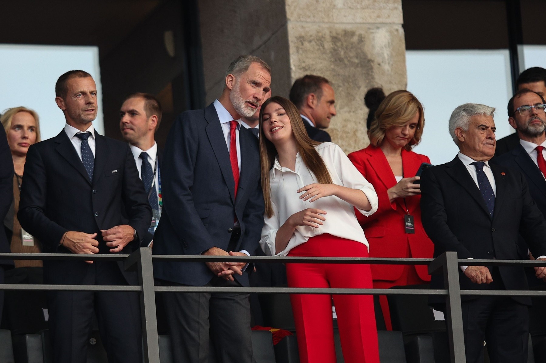 Mlađa kći kralja Španjolske gledala finale Eura. Evo tko je ona i zašto nije princeza