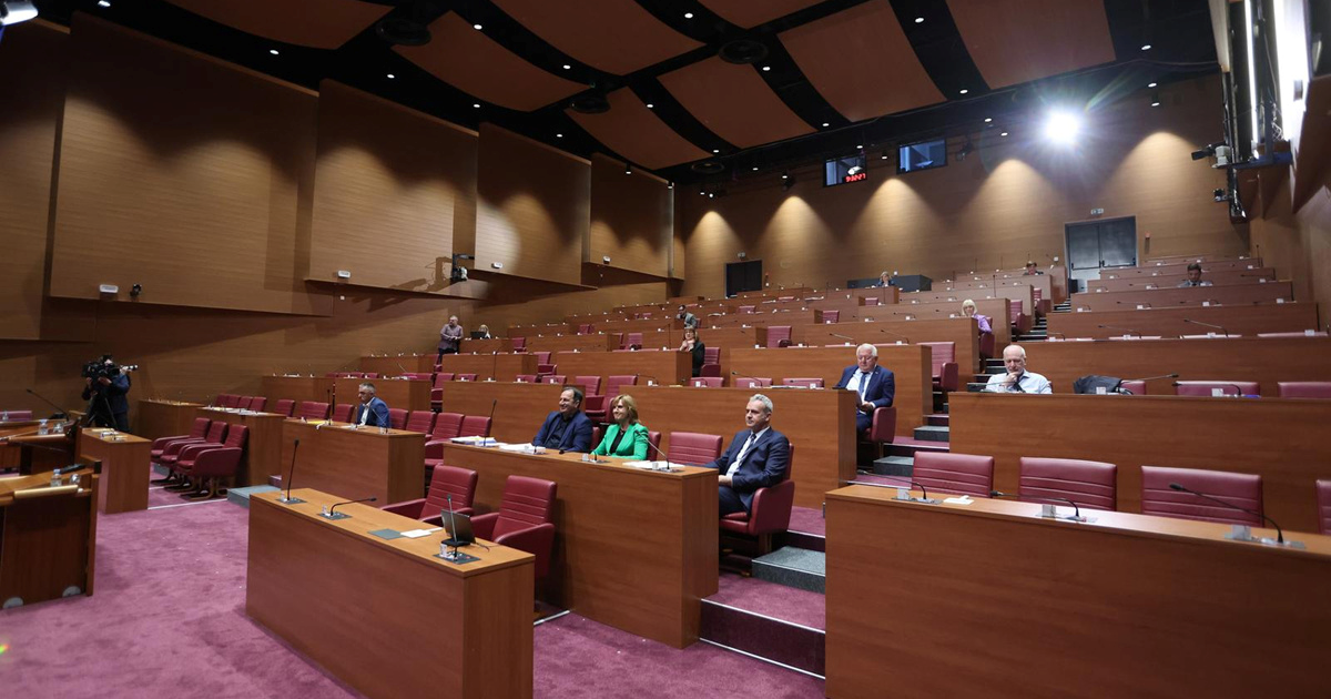 Sedmero zastupnika jesenas se javilo za riječ više od 100 puta. Miletić je rekorder