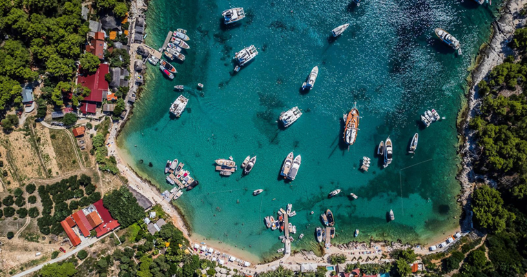 FOTO Ovako jedna od najljepših hrvatskih uvala izgleda iz zraka