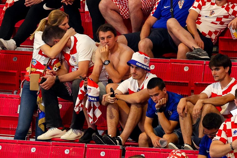 Tuga na licima hrvatskih navijača u Leipzigu nakon utakmice Hrvatske i Italije