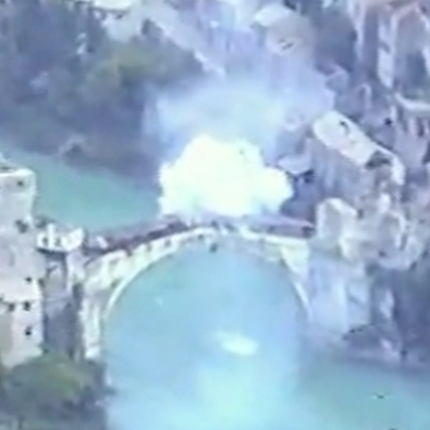 Izgradio ga je Sulejman Veličanstveni, srušen je u ratu. Kako je pao simbol Mostara?