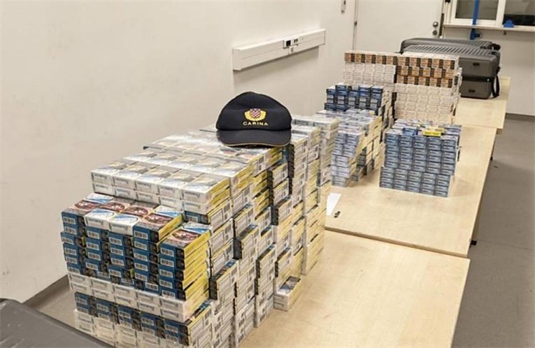 U Slavonskom Brodu u autobusu iz BiH pronađeno 39.100 cigareta s Kosova