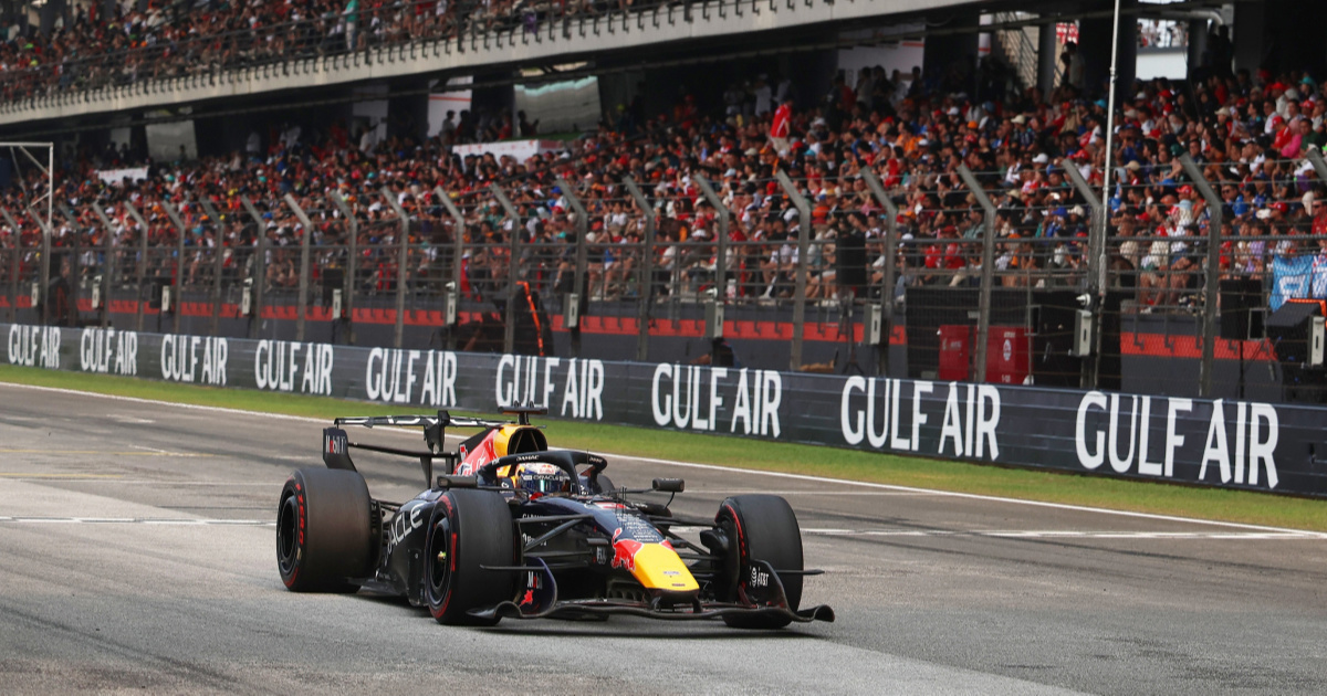 Verstappen slavio u kaotičnoj utrci u Maleziji i uzeo prvu pobjedu u sezoni