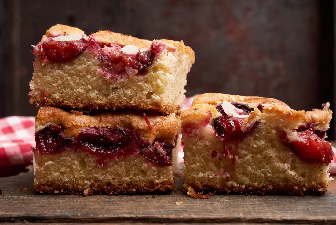 Od ovog kolača sa šljivama neće ostati ni mrvica. Pišite recept