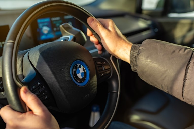 Istraživanje u SAD-u: Najčešće pijani voze vozači BMW-a