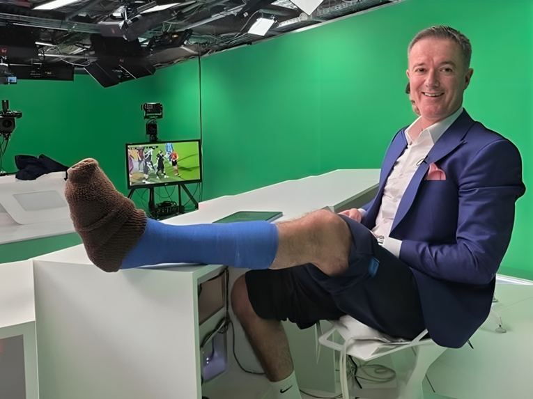 FOTO Jeličić je hit na Instagramu. Emisiju MAXSporta odradio je s nogom u gipsu