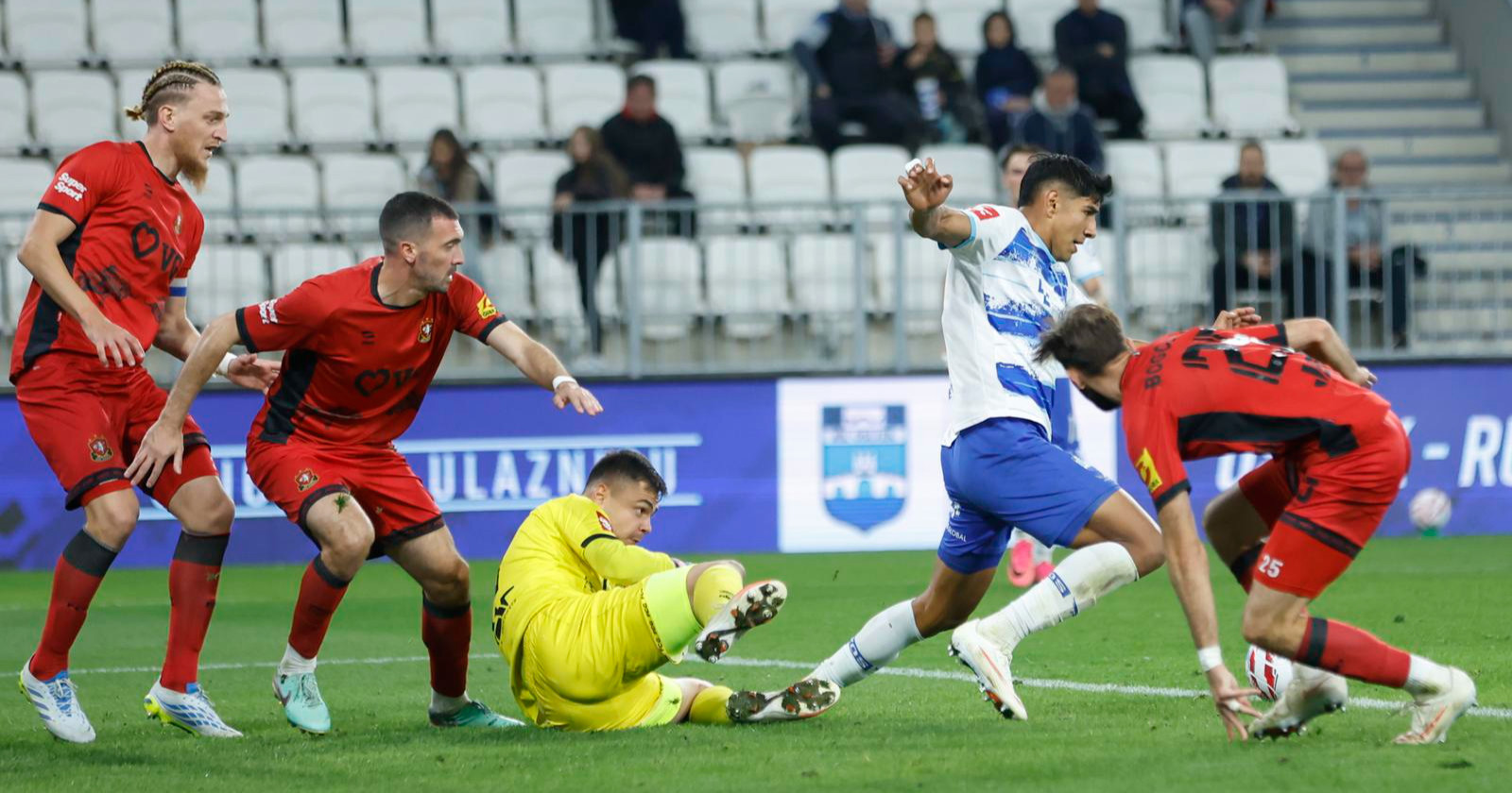 UŽIVO Gorici poništena dva gola. Carević dobio crveni