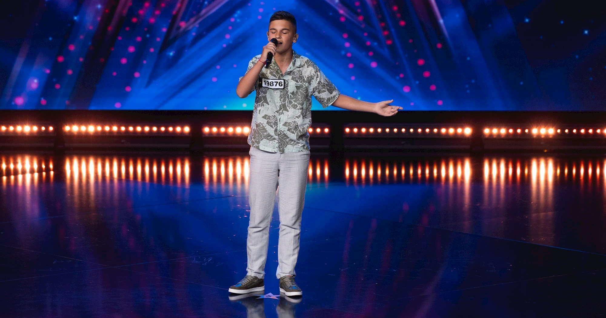 Adi (12) iz Čapljine oduševio u Supertalentu, otpjevao je Ciganin sam, al najlepši