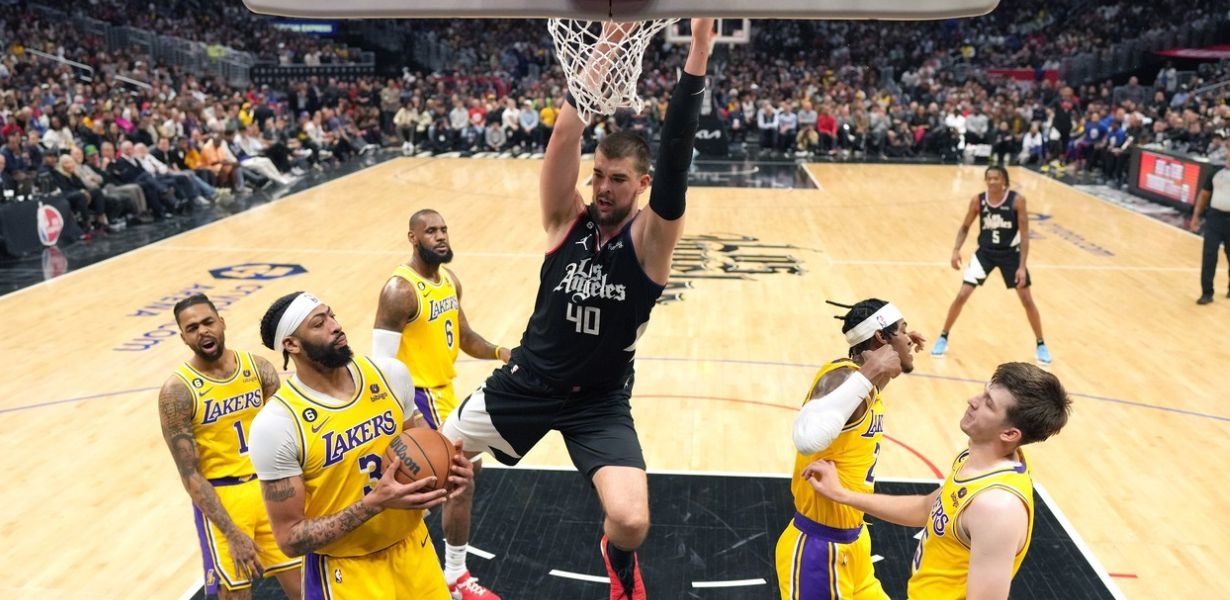 Zubac nadigrao Anthonyja Davisa u najvažnijoj bitci za Los Angeles u povijesti
